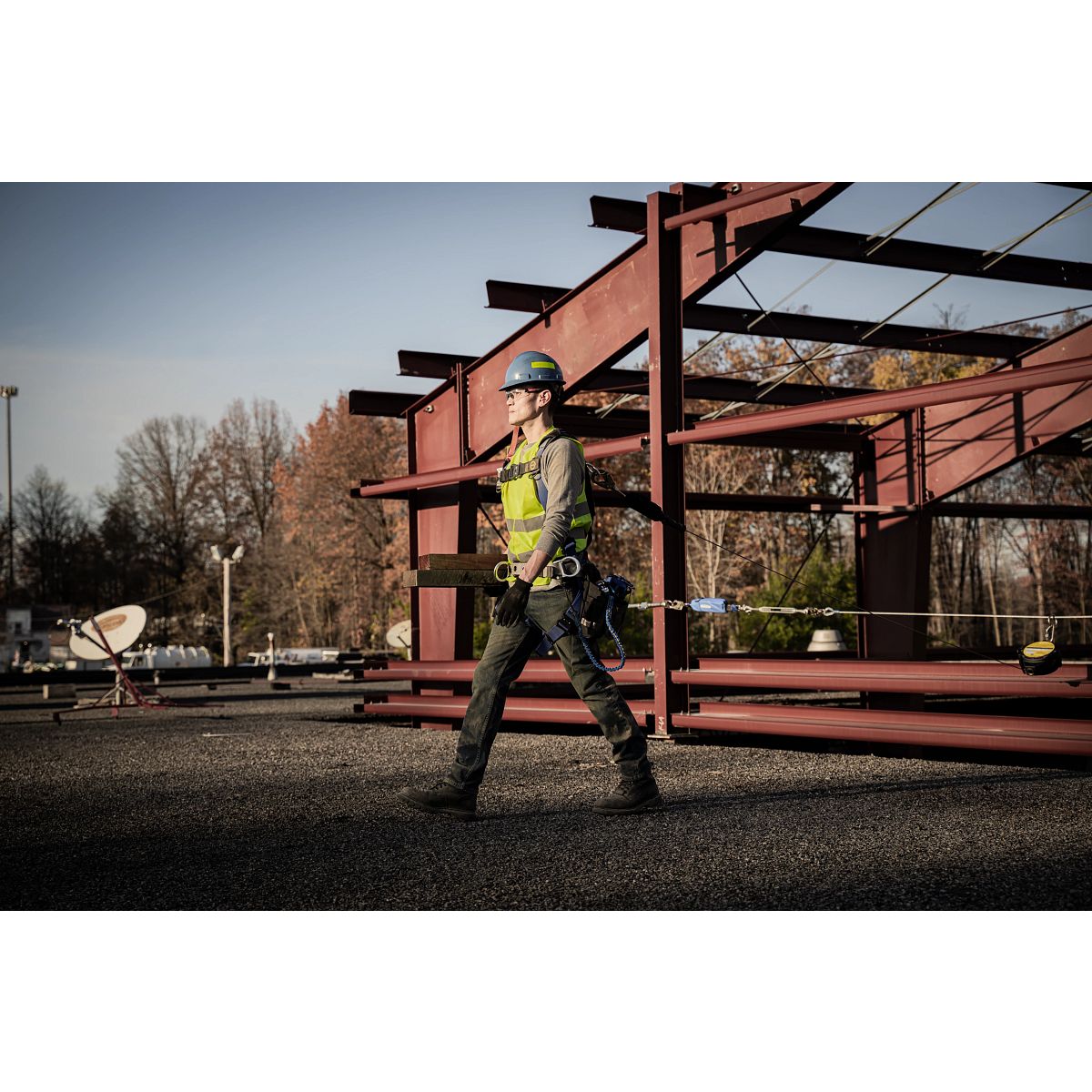 H033102_EI_WalkingHorizontal | Nation Wide Ladder