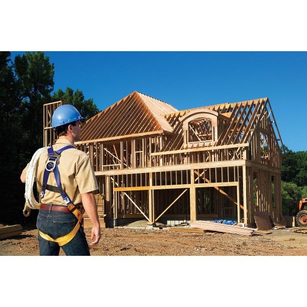 H312002_L201050_AI_MaleConstructionRoofing